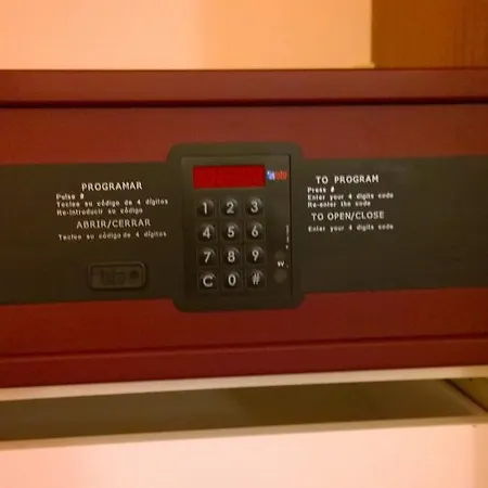 Apartment Quad 1 *